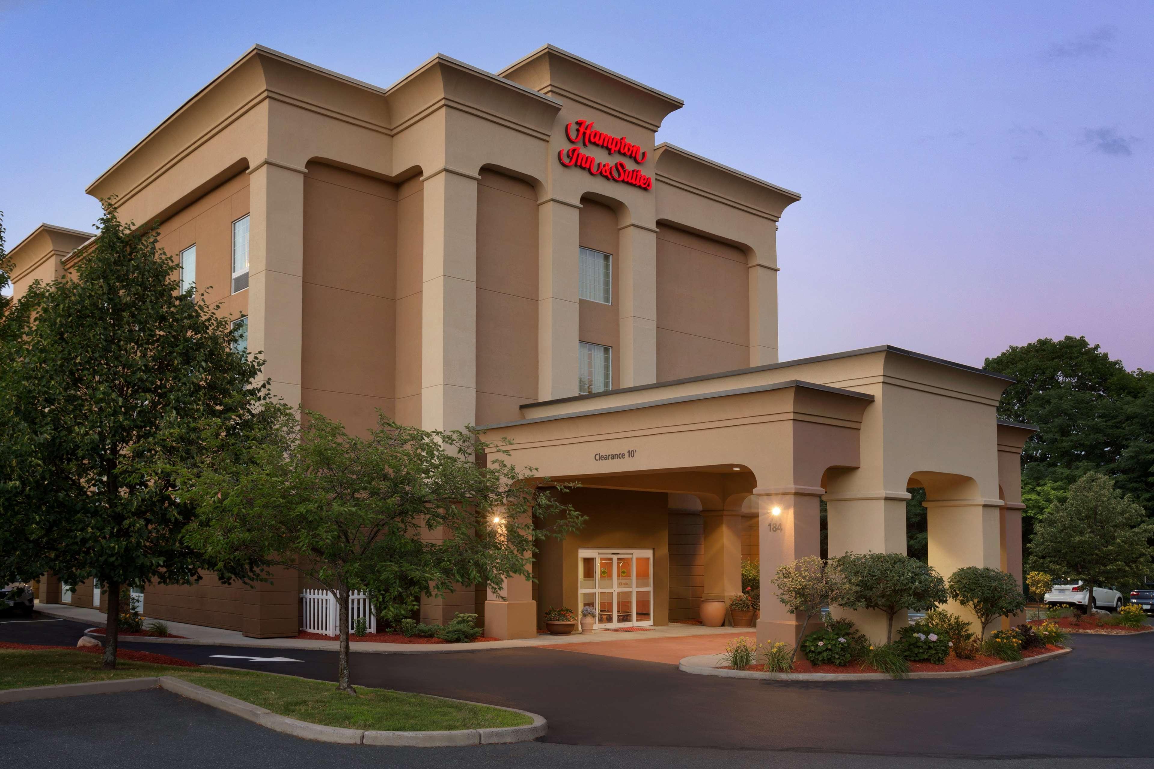 Hampton Inn & Suites Greenfield Esterno foto