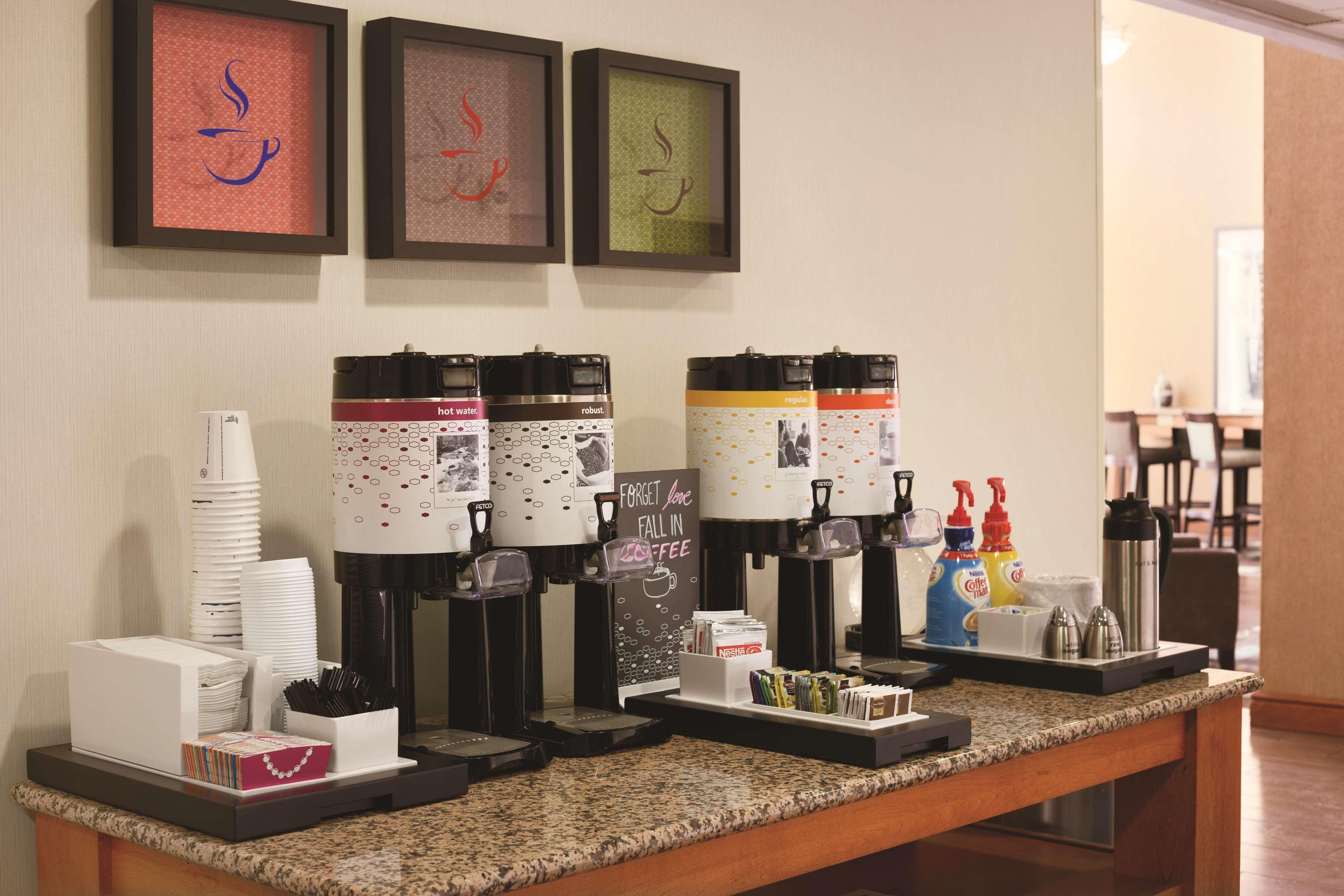 Hampton Inn & Suites Greenfield Esterno foto
