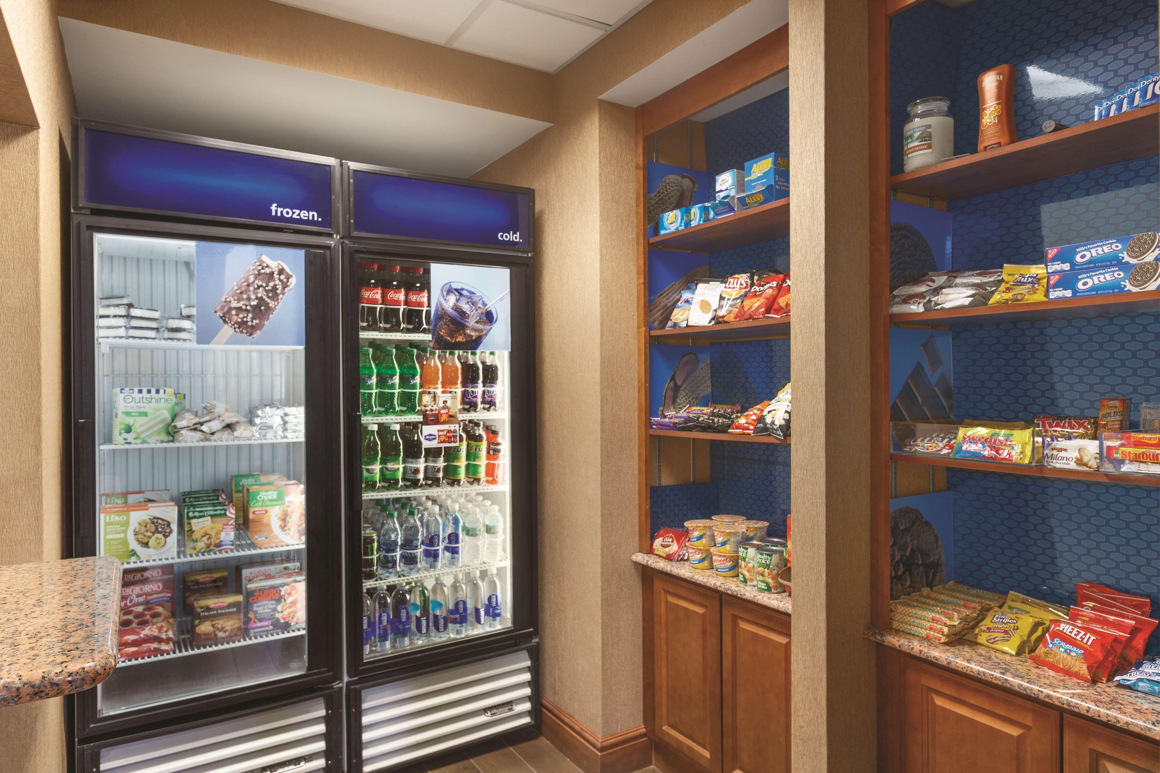 Hampton Inn & Suites Greenfield Esterno foto