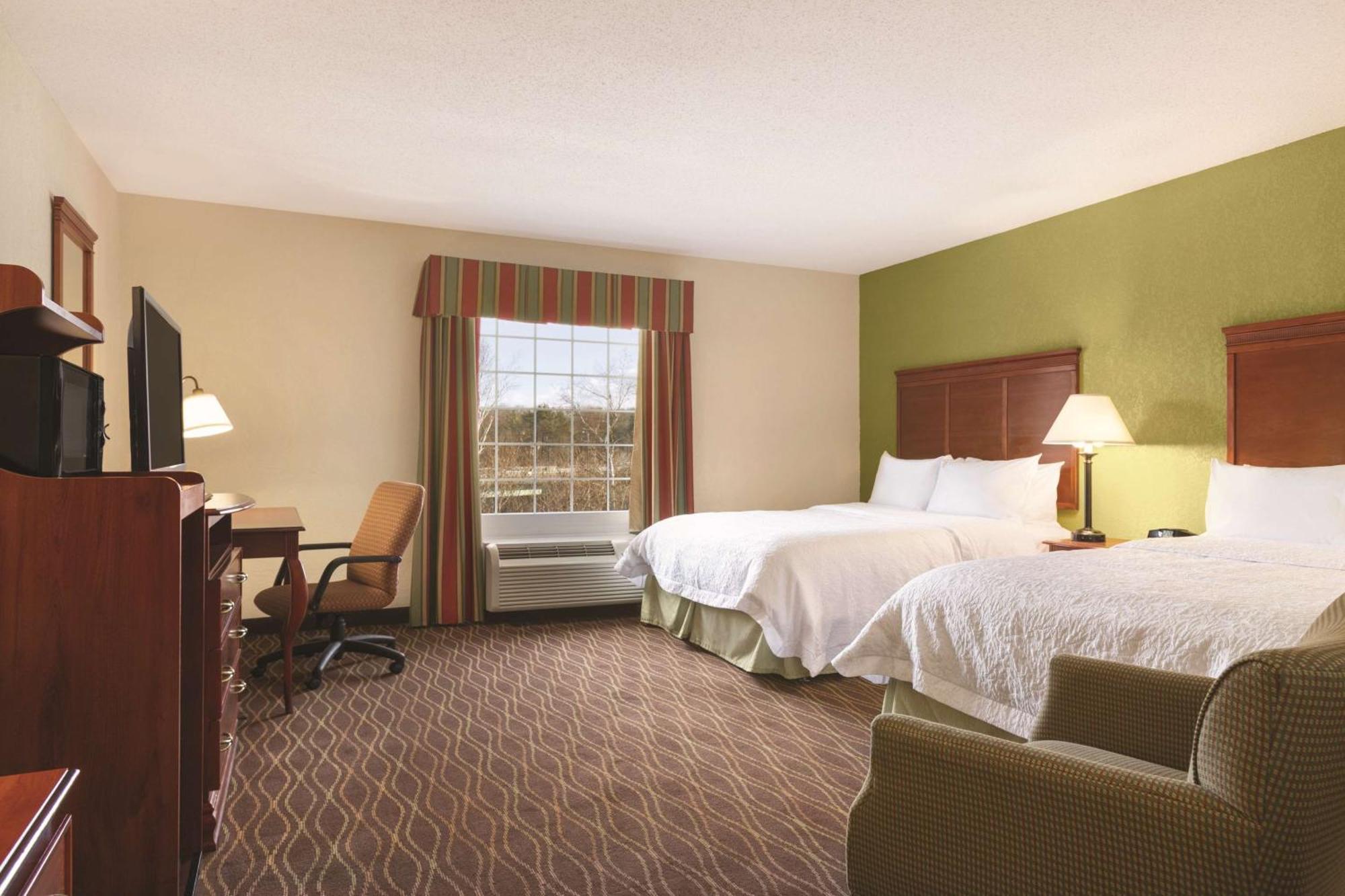 Hampton Inn & Suites Greenfield Esterno foto