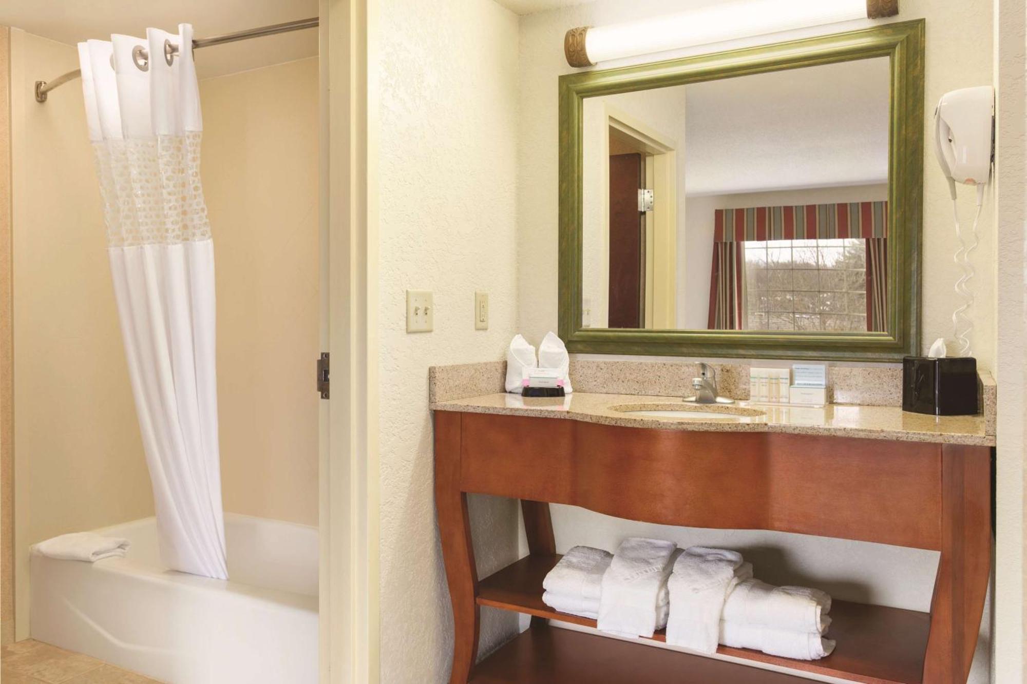 Hampton Inn & Suites Greenfield Esterno foto