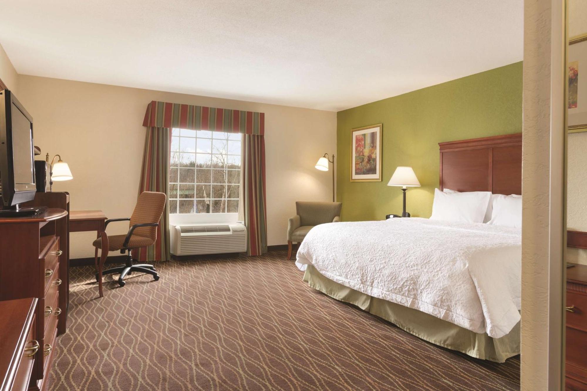 Hampton Inn & Suites Greenfield Esterno foto