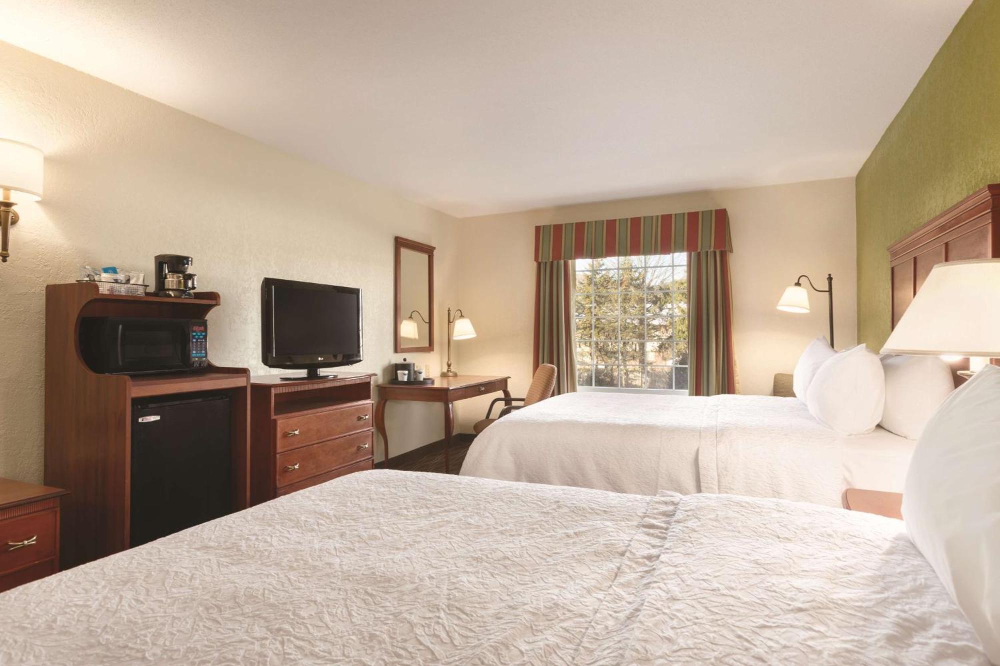 Hampton Inn & Suites Greenfield Esterno foto