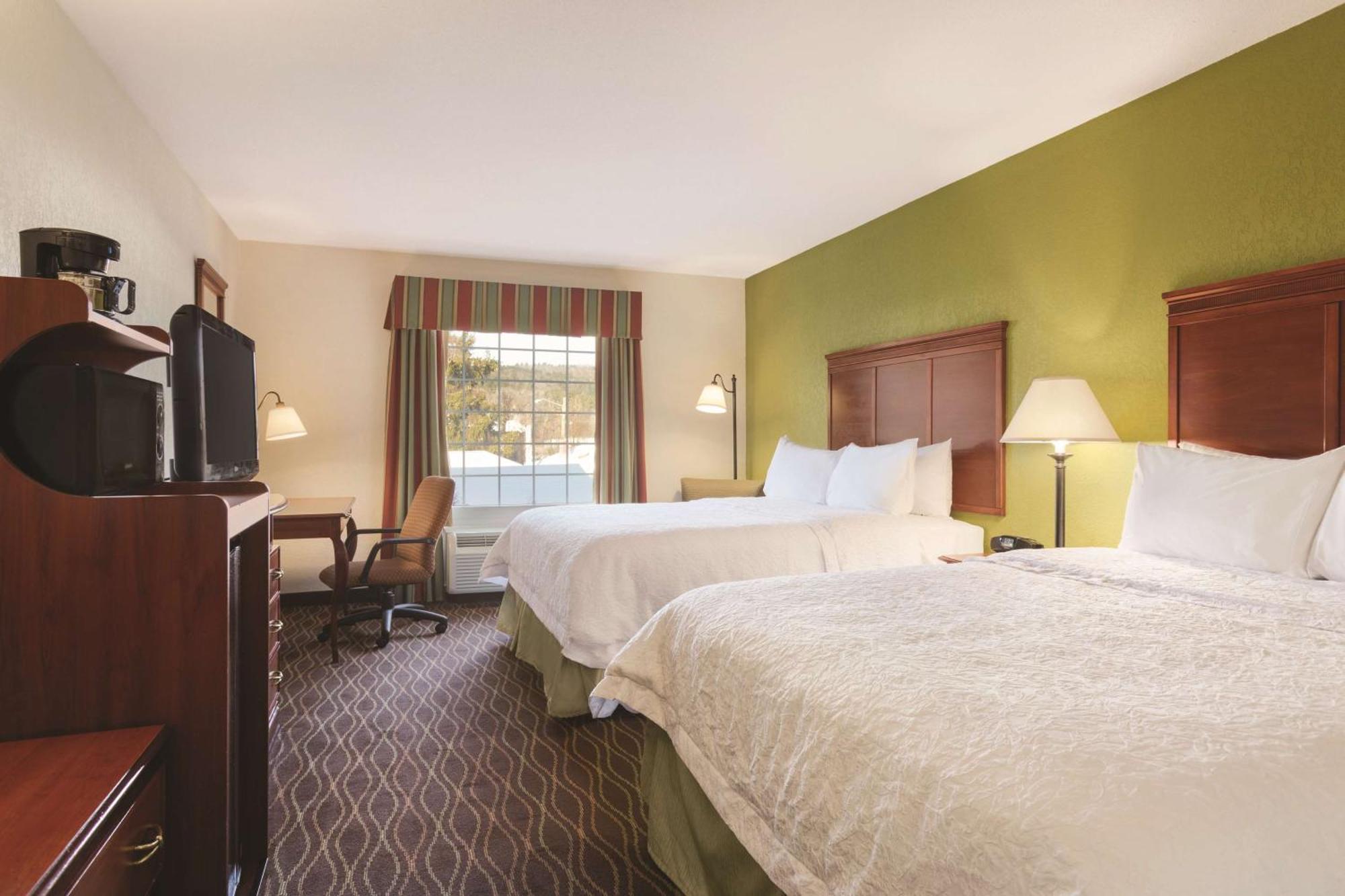 Hampton Inn & Suites Greenfield Esterno foto