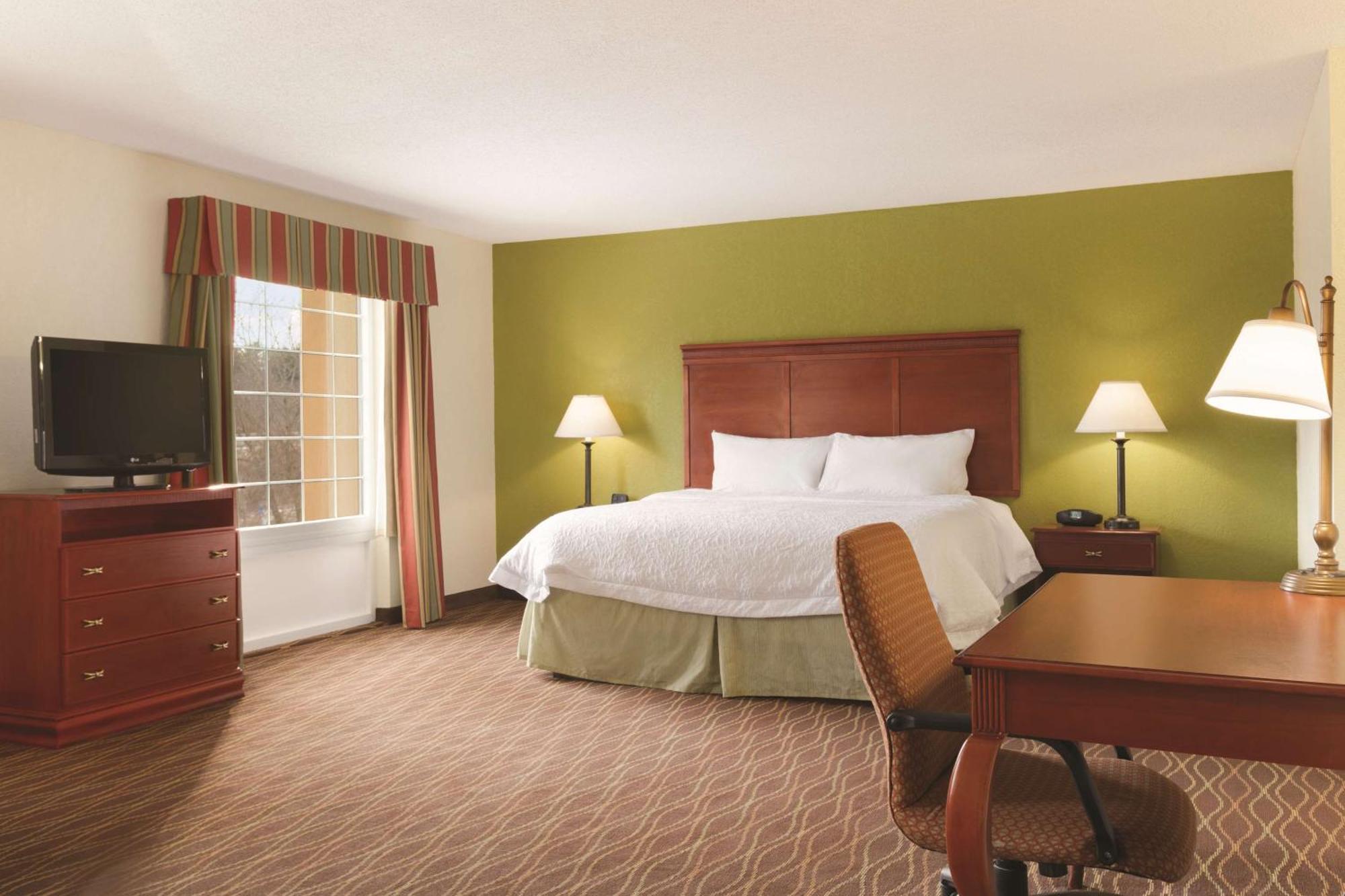 Hampton Inn & Suites Greenfield Esterno foto