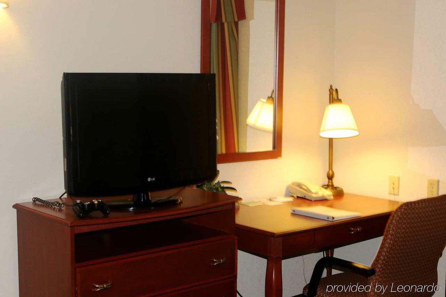 Hampton Inn & Suites Greenfield Esterno foto