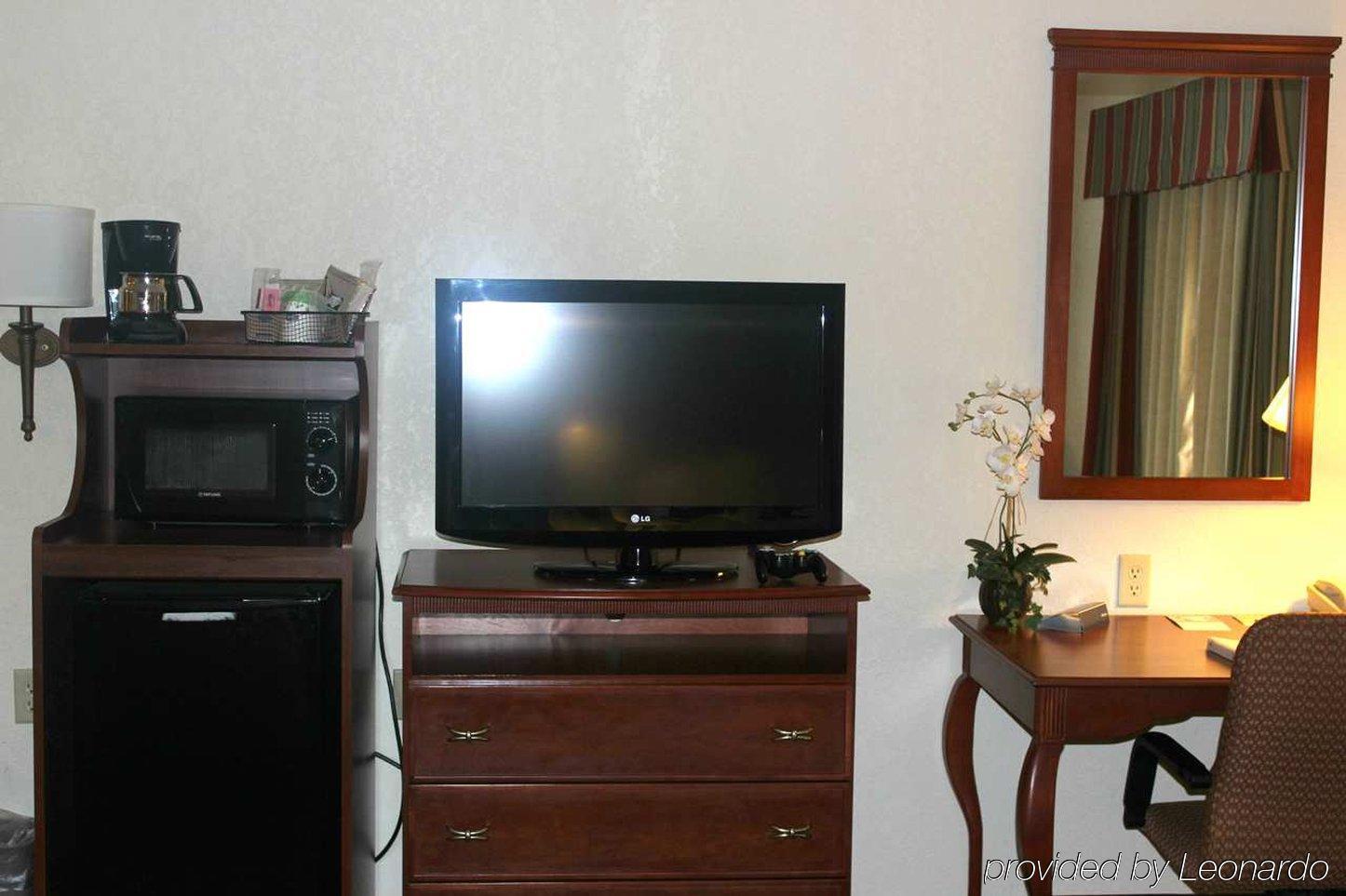 Hampton Inn & Suites Greenfield Esterno foto